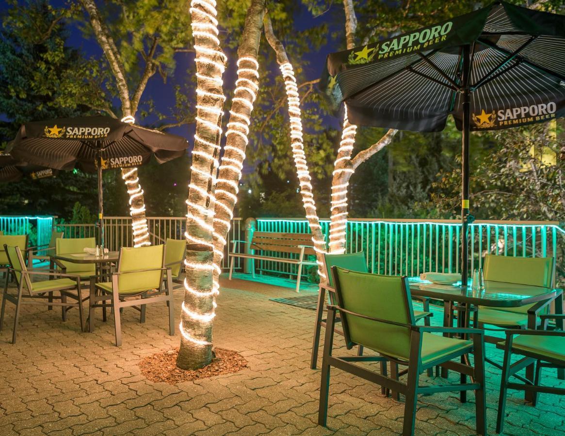 Allure Hotel & Conference Centre, Ascend Hotel Collection Барри Экстерьер фото