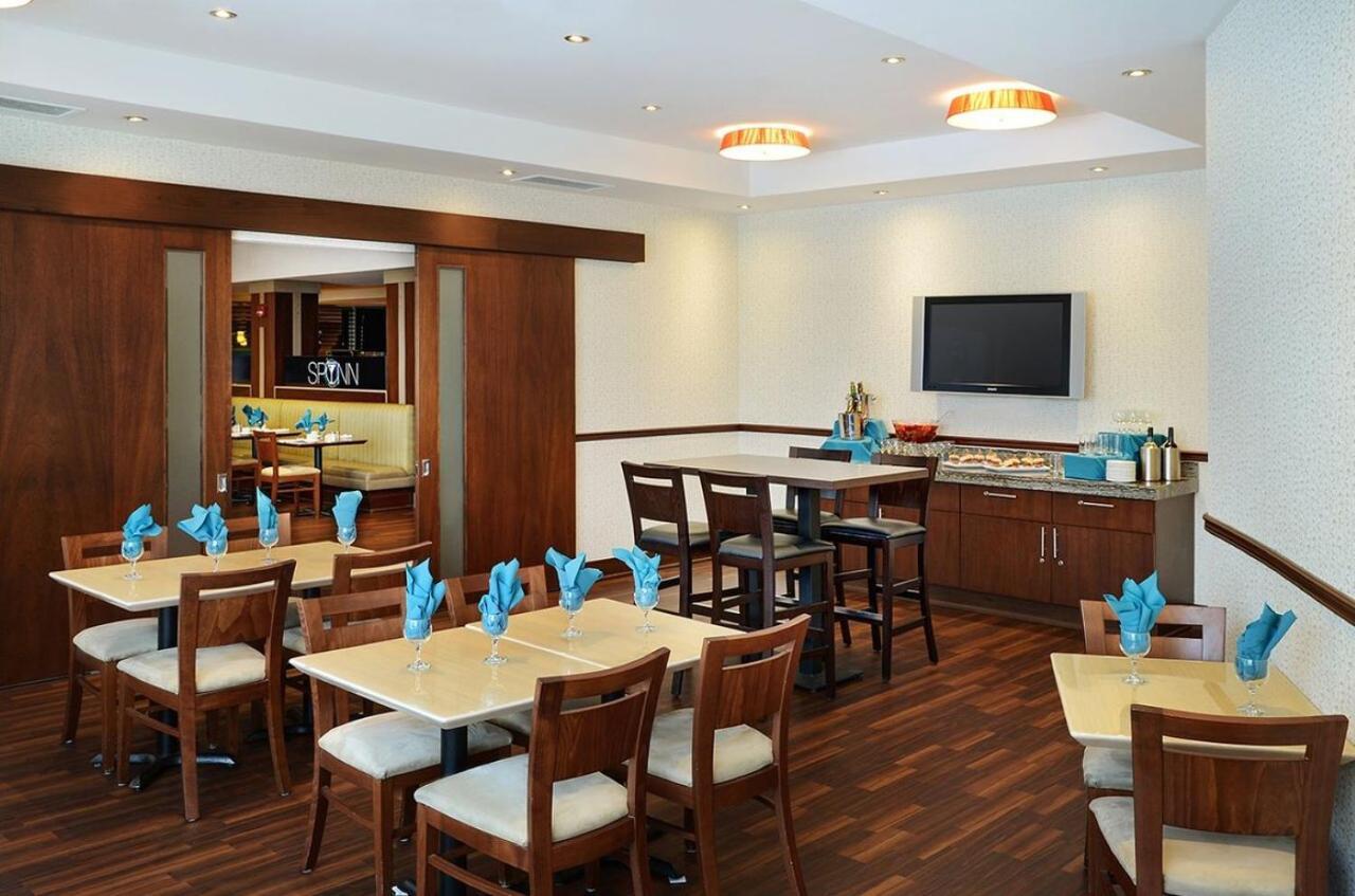 Allure Hotel & Conference Centre, Ascend Hotel Collection Барри Экстерьер фото
