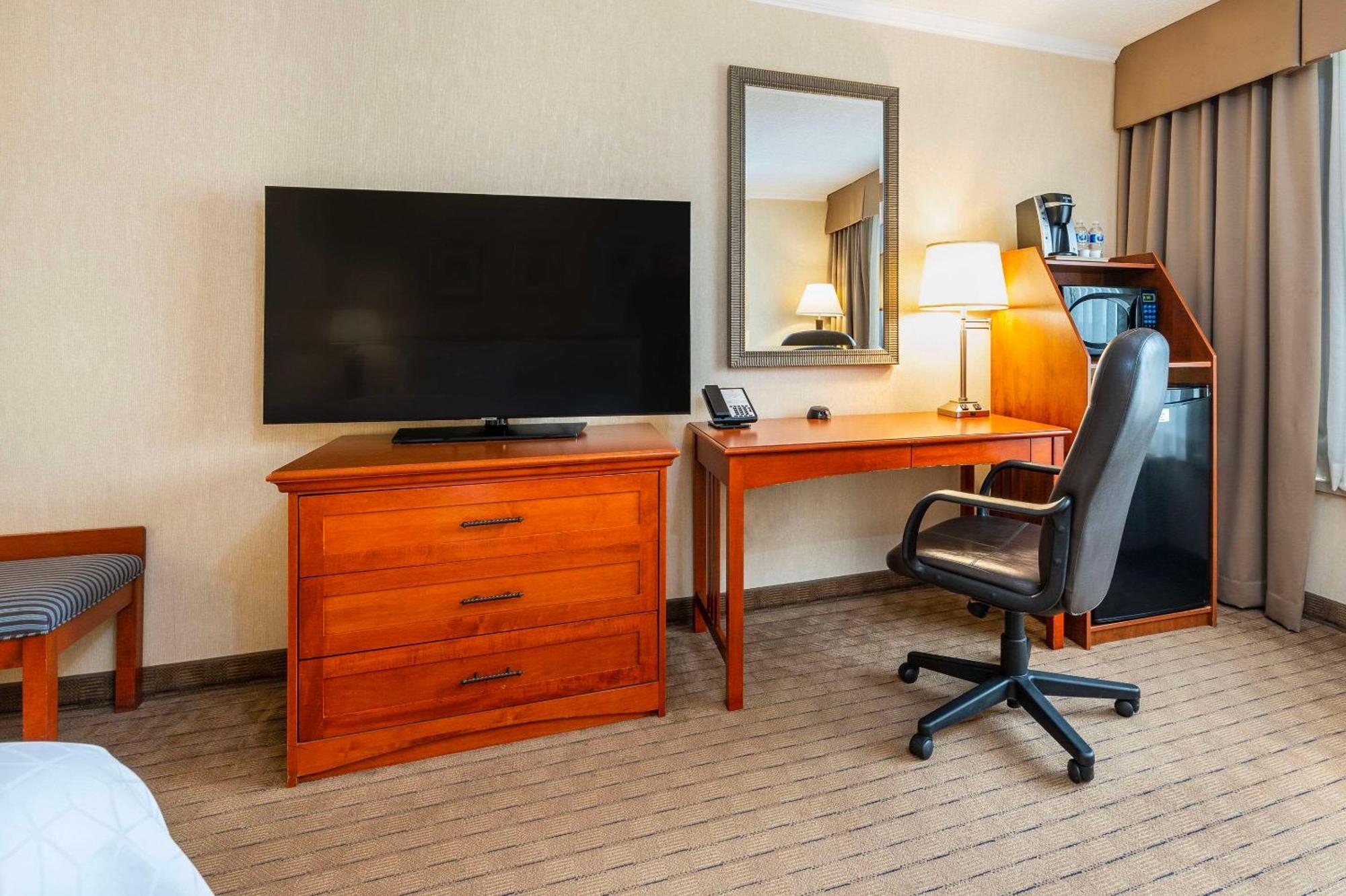 Allure Hotel & Conference Centre, Ascend Hotel Collection Барри Экстерьер фото