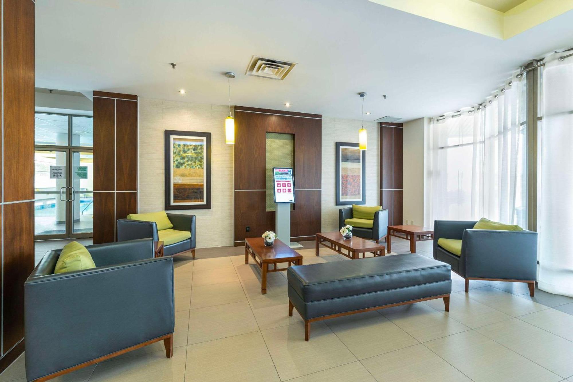 Allure Hotel & Conference Centre, Ascend Hotel Collection Барри Экстерьер фото